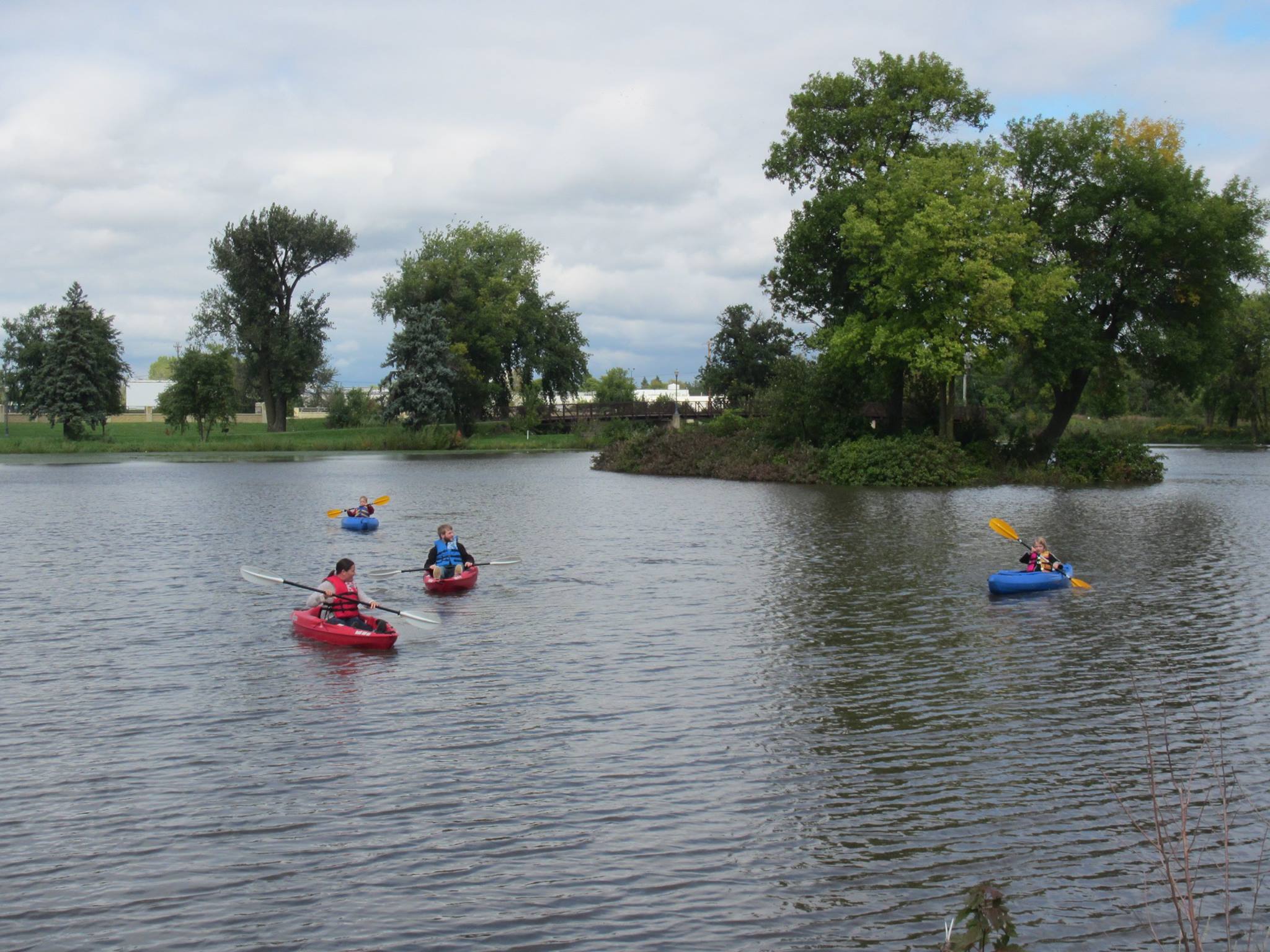 Canoes at Mill Pond